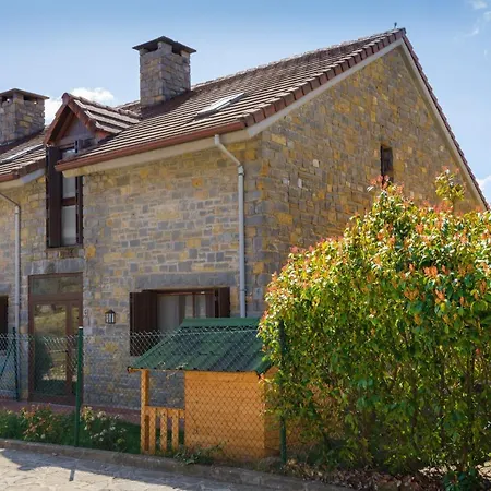 Casa Con Jardin En Hecho Villa Exterior photo