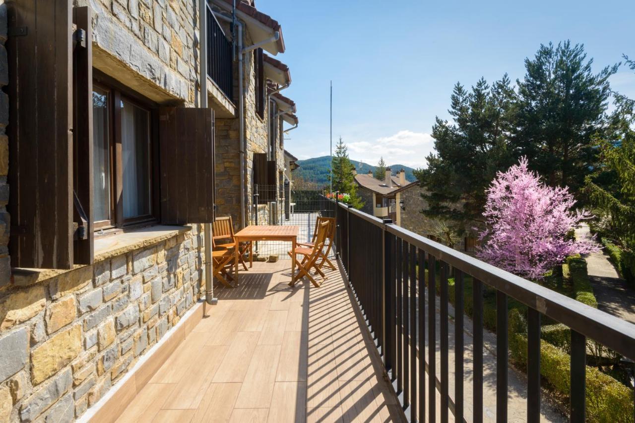 Casa Con Jardin En Hecho